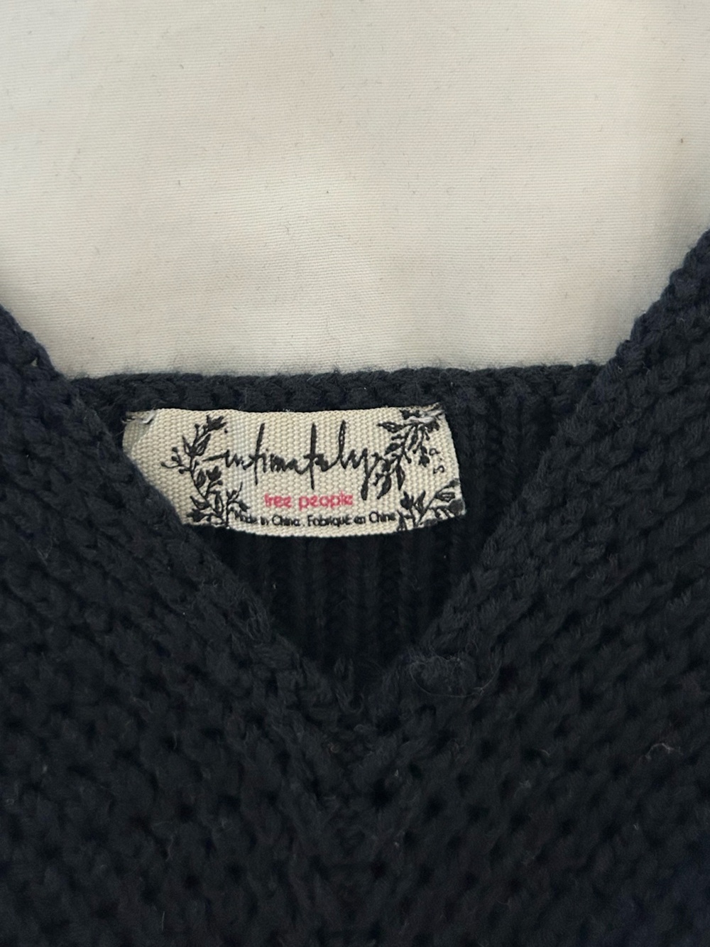 Free People Black Chunky Knit Sweater Crop Top size S - Picture 2 of 2